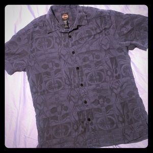 Men’s size M, tori Richard Harley-Davidson button